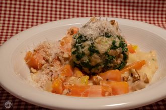 Südtiroler Spinatknödel schmecken zu jeder Jahreszeit